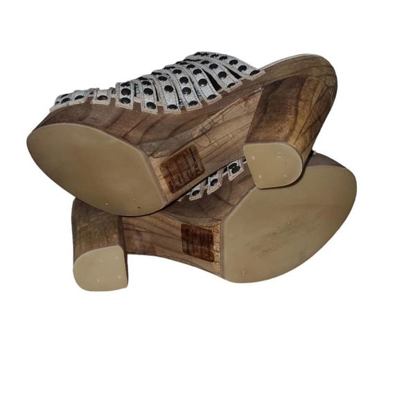 Bed Stu cobbler series.  Cream color studded platform mules. - Picture 5 of 5